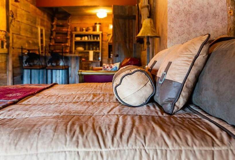 민박 Decatur Courthouse Suites