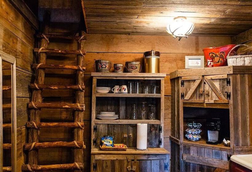 민박 Decatur Courthouse Suites