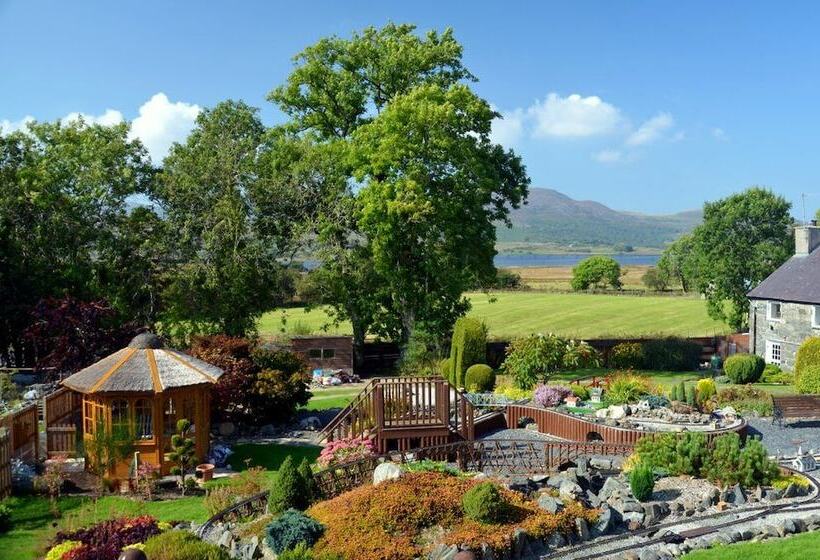 Bed and Breakfast Old Mill Farmhouse