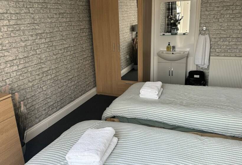 צימר Shore Lodge