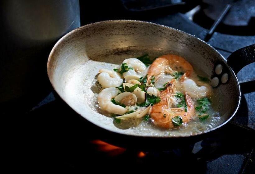 ベッドアンドブレックファースト Valentino S Restaurant With Rooms