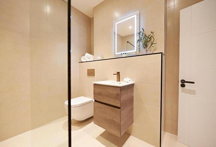 ベッドアンドブレックファースト Valentino S Restaurant With Rooms