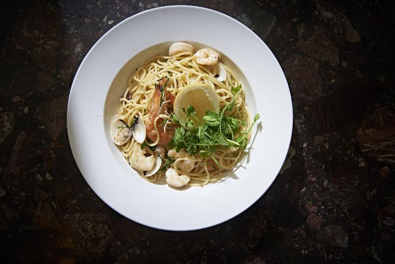 ベッドアンドブレックファースト Valentino S Restaurant With Rooms