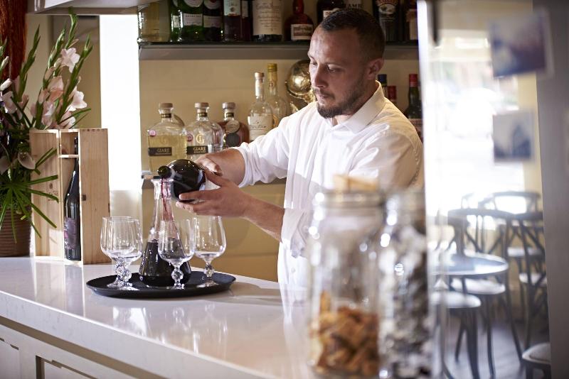 ベッドアンドブレックファースト Valentino S Restaurant With Rooms