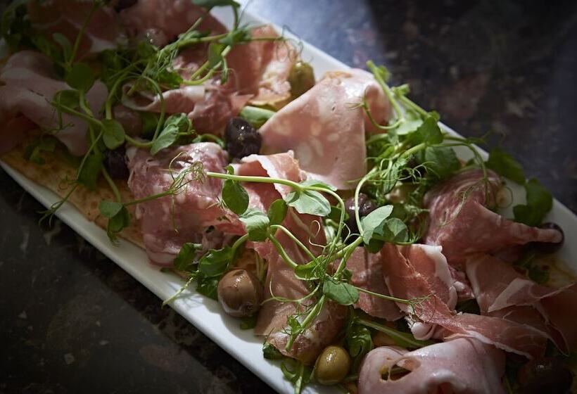 ベッドアンドブレックファースト Valentino S Restaurant With Rooms