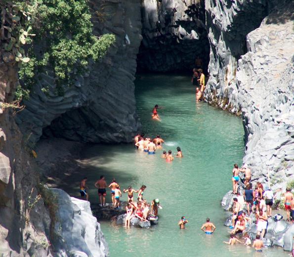 צימר Villa Le Gemelle Dell'alcantara