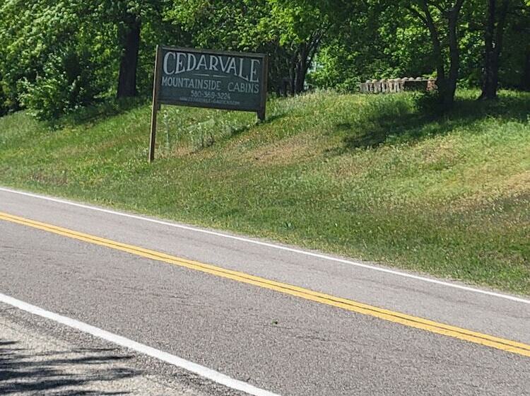 Cedarvale Cabins At Turner Falls