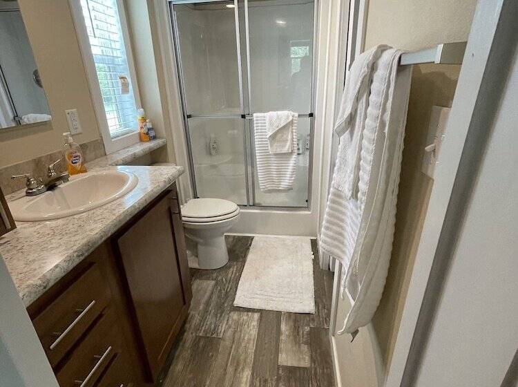 Cedarvale Cabins At Turner Falls