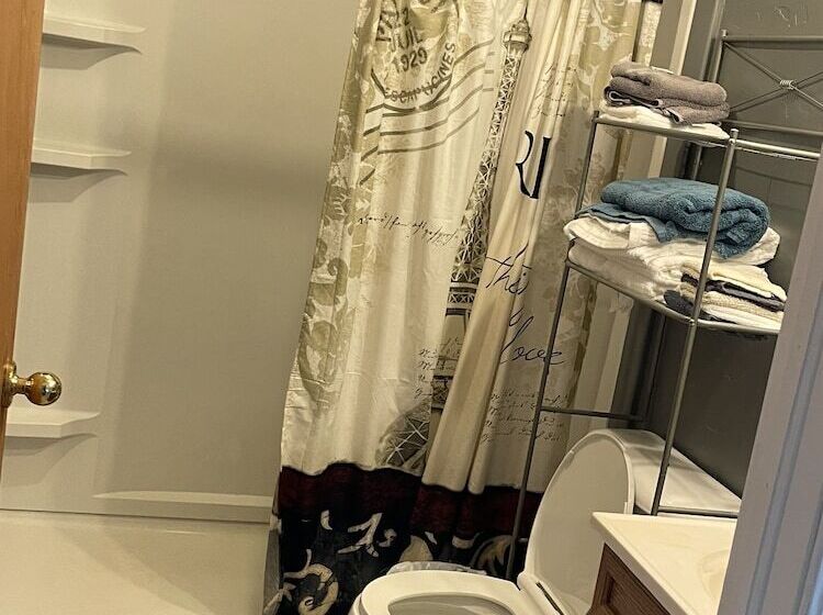 Cedarvale Cabins At Turner Falls