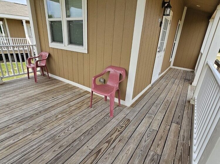 Cedarvale Cabins At Turner Falls