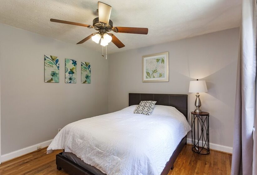 Charming Nashville Cottage 12 Min Downtown