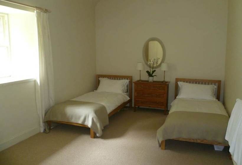 Charming Rural Cottage In Kippen, Stirlingshire