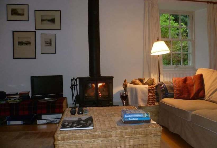 Charming Rural Cottage In Kippen, Stirlingshire
