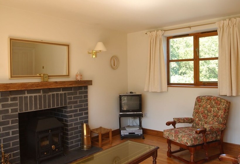 Country House Situated In Peacefull Valley Near Forest Fawr Geopark