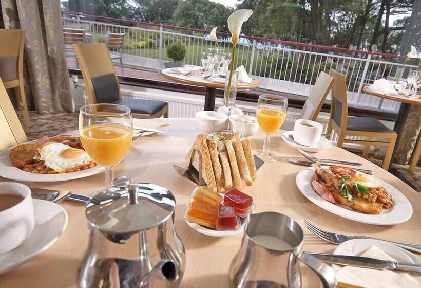 Derwent Manor Apartments