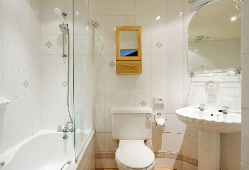 Derwent Manor Apartments