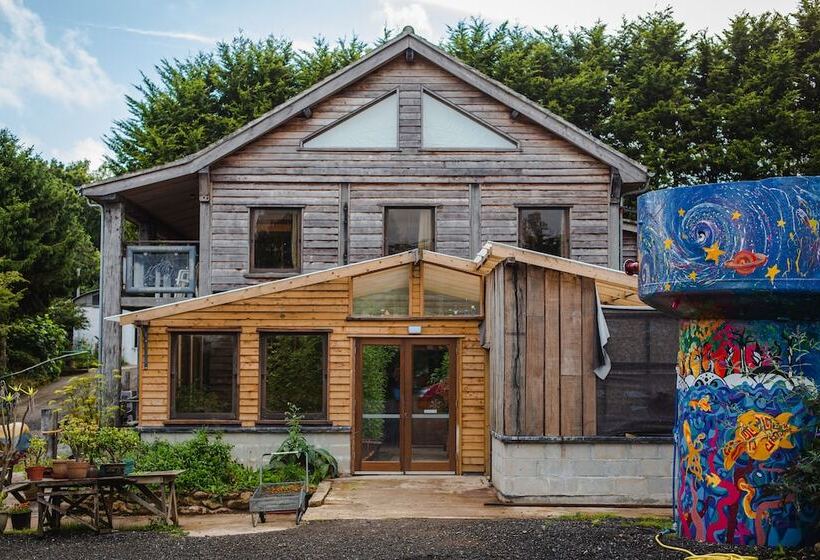 Holifield Farm Hostel & Community Project