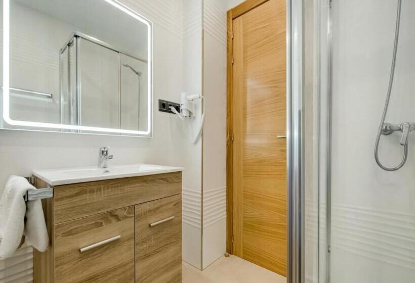 Hostal Restaurante La Pinta