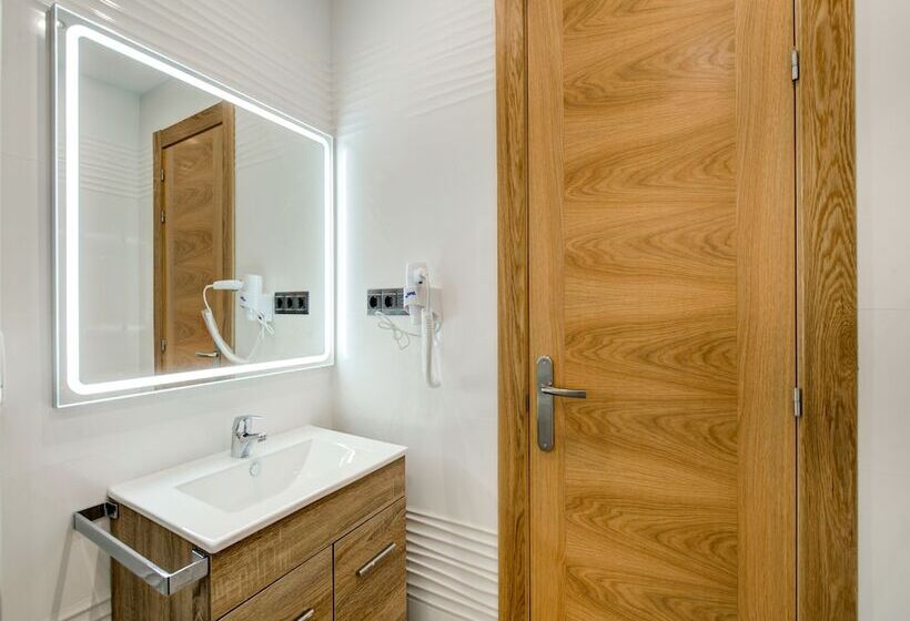 Hostal Restaurante La Pinta