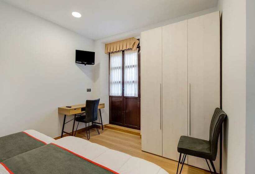 Hostal Restaurante La Pinta