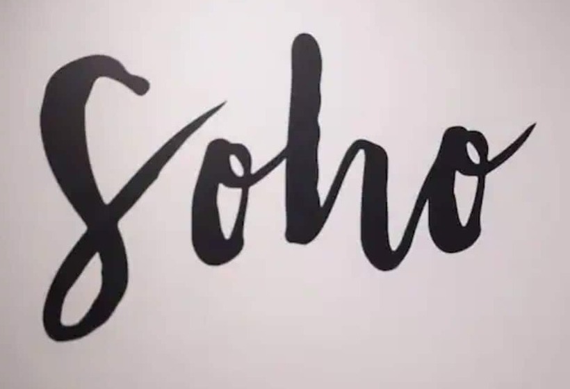 簡易ホテル Suites You Soho