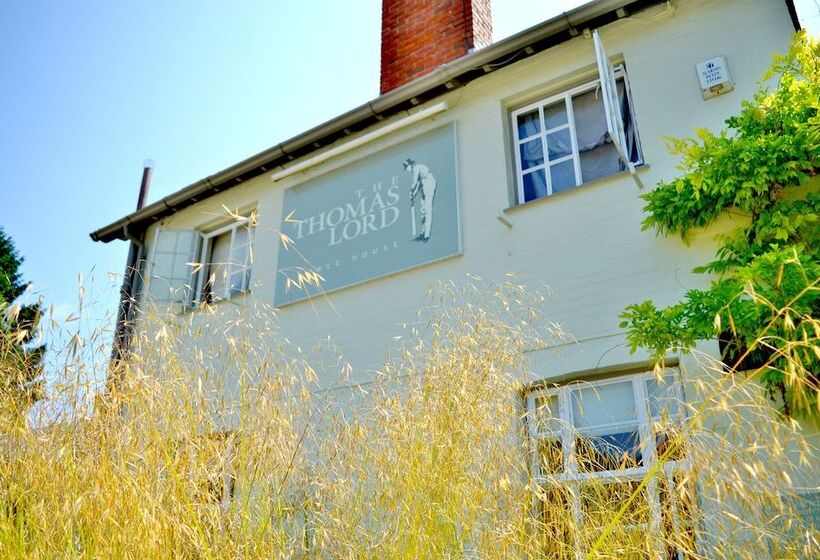 簡易ホテル The Thomas Lord