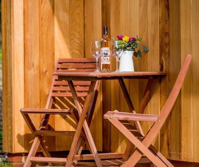 簡易ホテル The Thomas Lord