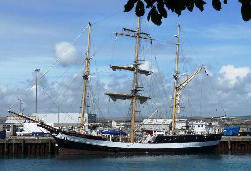 בית מלון כפרי Aaran Guesthouse