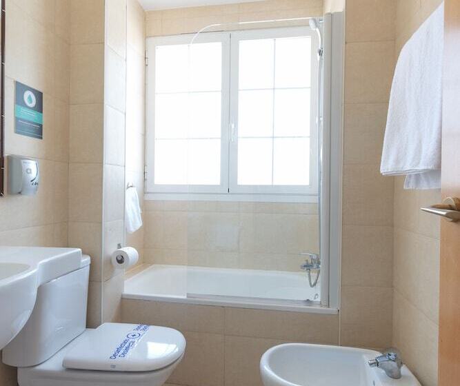 호텔 Alda Centro Pamplona