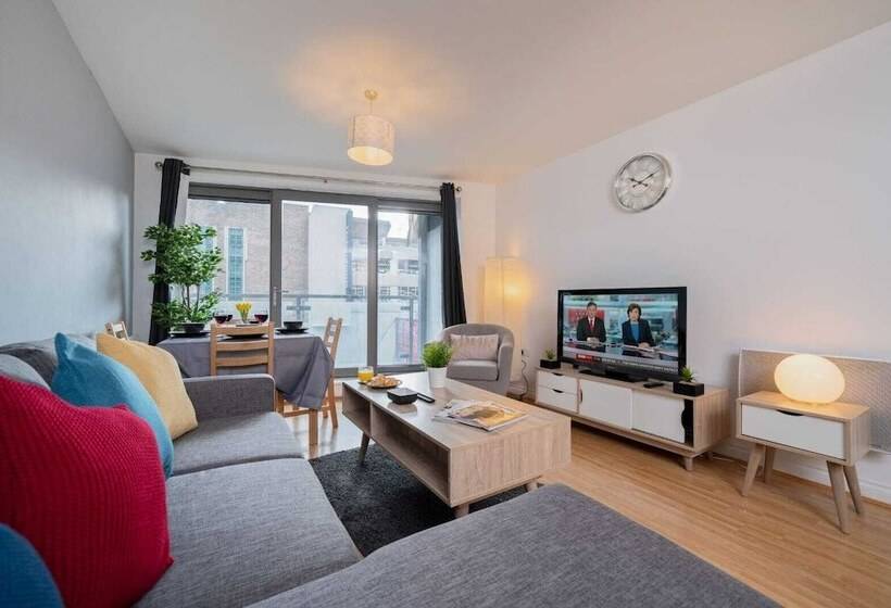 ホテル Ashleigh Court