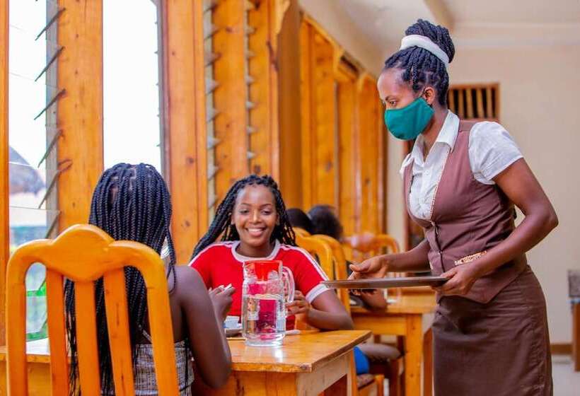 هتل Banana Village