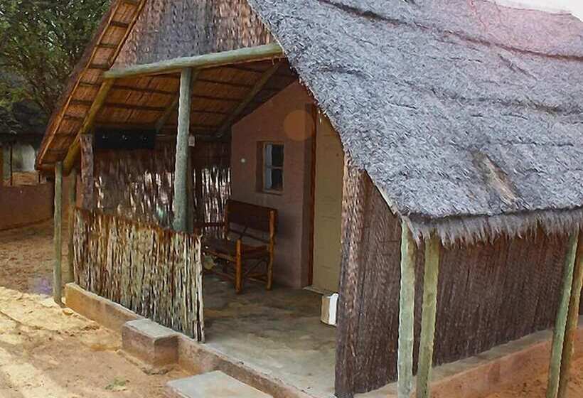 Отель Blanco Hunting Safaris Game Ranch