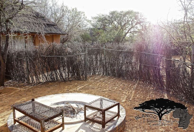 Отель Blanco Hunting Safaris Game Ranch