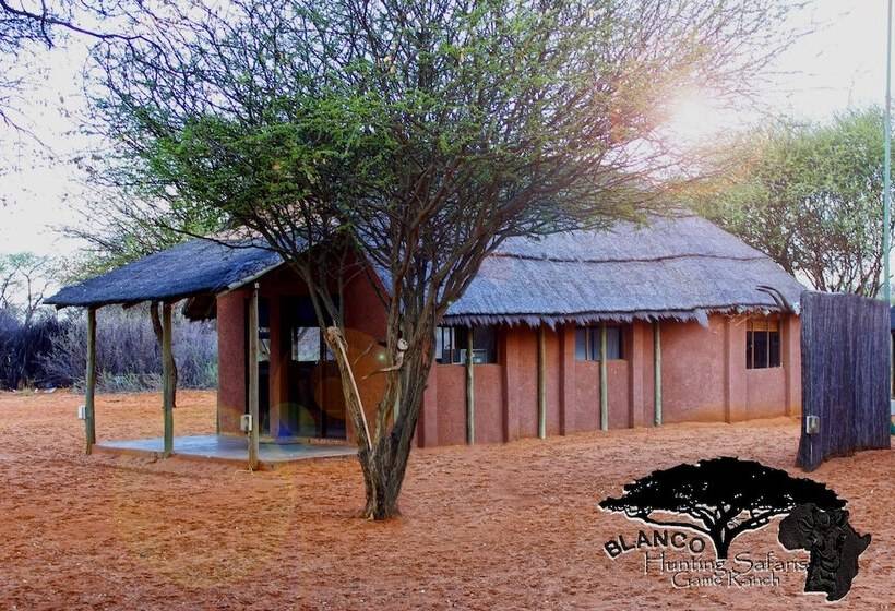 Отель Blanco Hunting Safaris Game Ranch