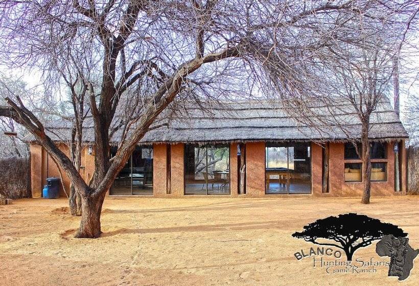 Отель Blanco Hunting Safaris Game Ranch