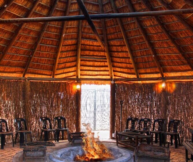 Отель Blanco Hunting Safaris Game Ranch