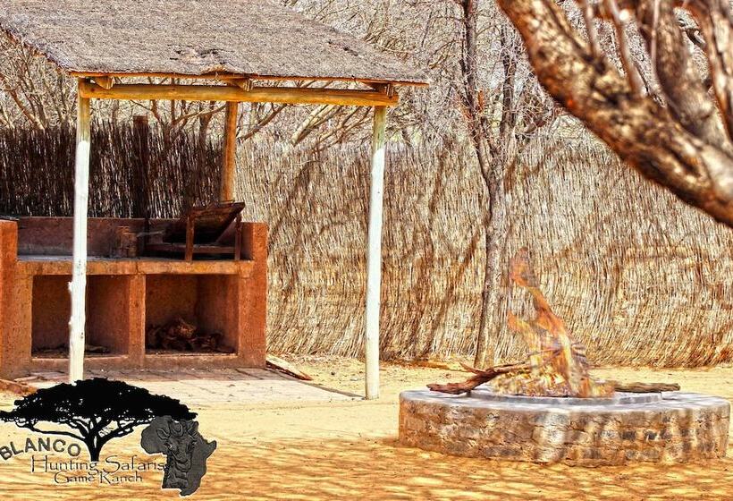 ホテル Blanco Hunting Safaris Game Ranch