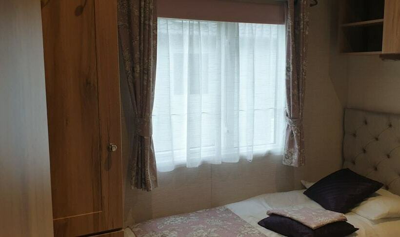בית מלון כפרי 2bed Caravan  Oakdene Forest Park