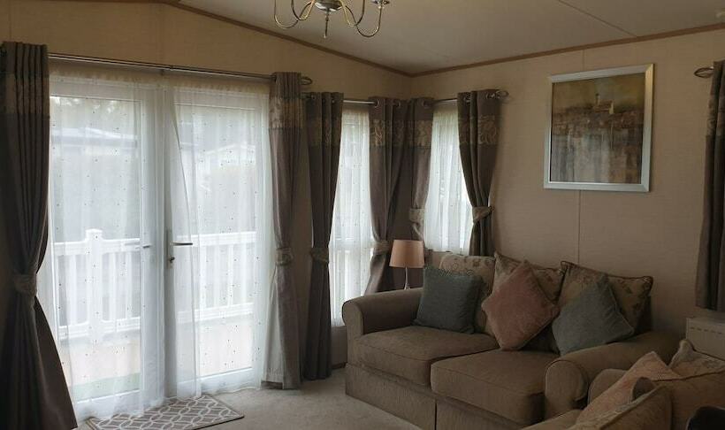 בית מלון כפרי 2bed Caravan  Oakdene Forest Park