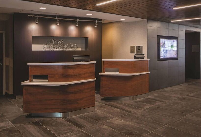 호텔 Courtyard Denver Aurora