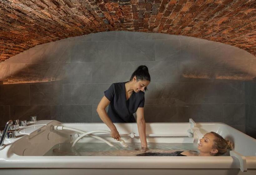 Отель Ensana Buxton Crescent