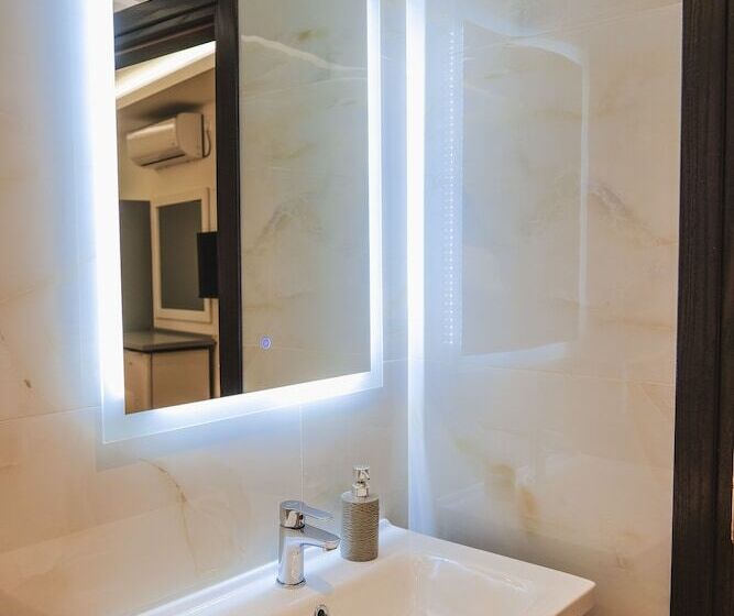 ホテル Foris Rooms