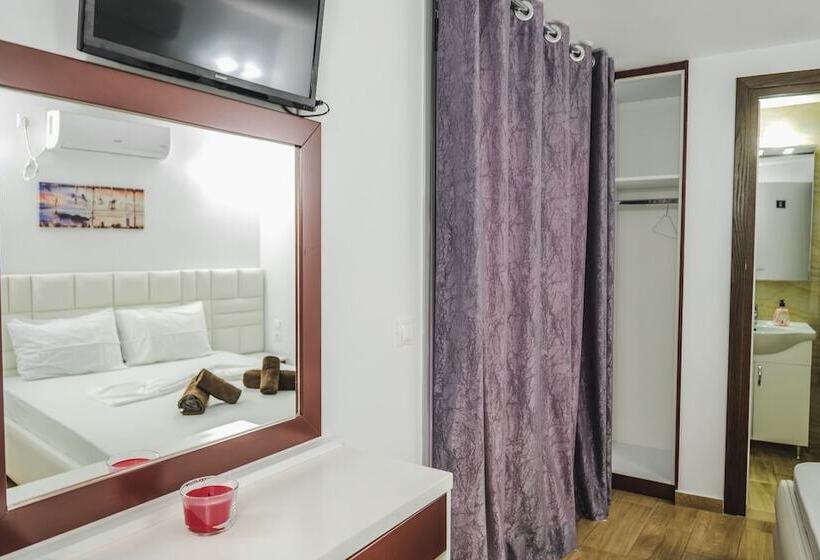 ホテル Foris Rooms