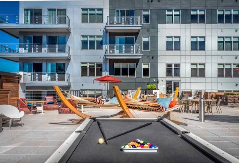 فندق Global Luxury Suites East Boston