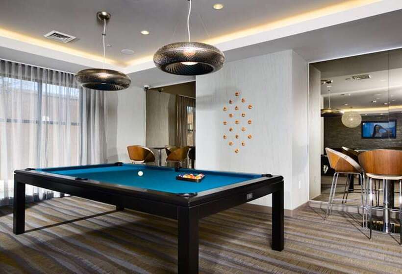 فندق Global Luxury Suites East Boston