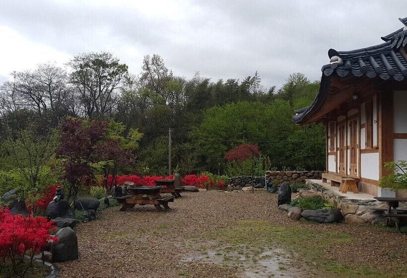 Отель Hadong Today Sun Hanok Traditional House