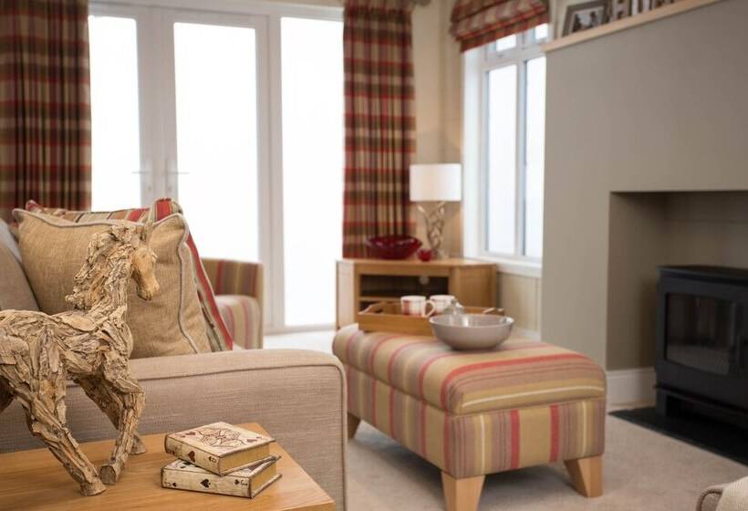 فندق Hollicarrs   Forest Retreat