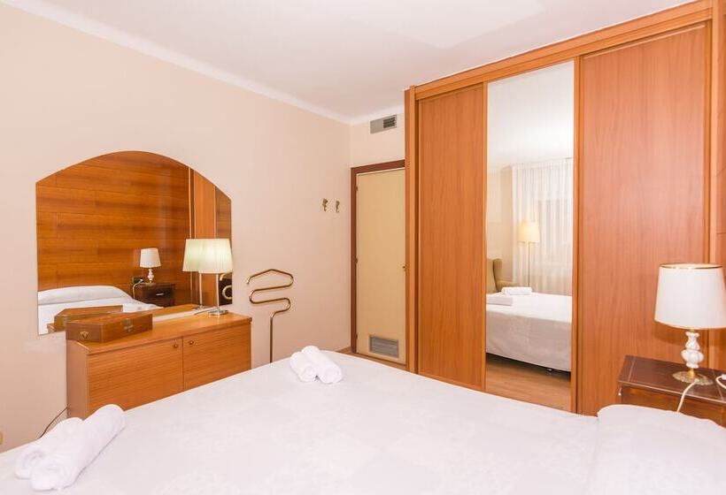 فندق Homeholidaysrentals Apartamento Amaral   Costa Barcelona