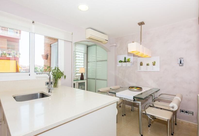 فندق Homeholidaysrentals Apartamento Amaral   Costa Barcelona