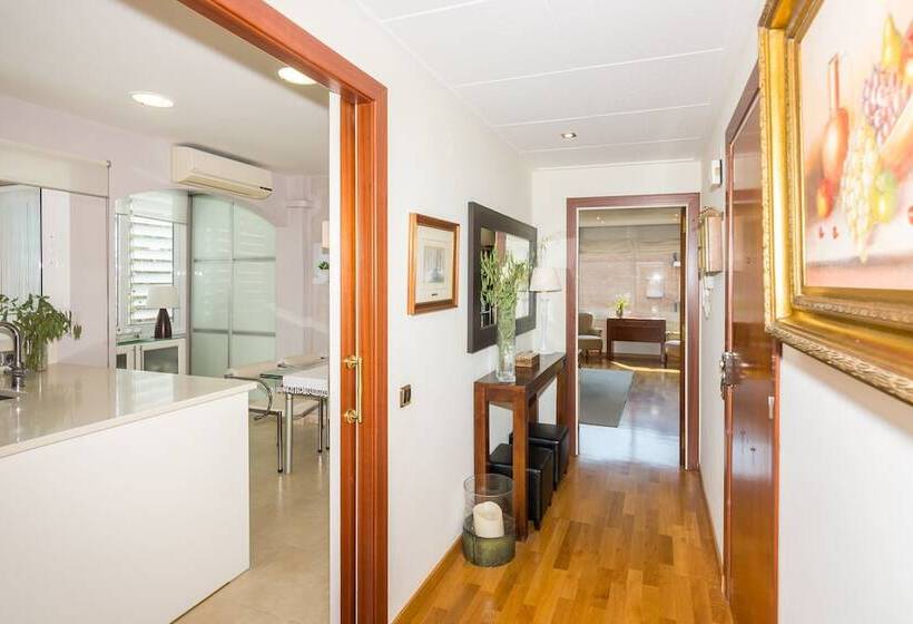 فندق Homeholidaysrentals Apartamento Amaral   Costa Barcelona